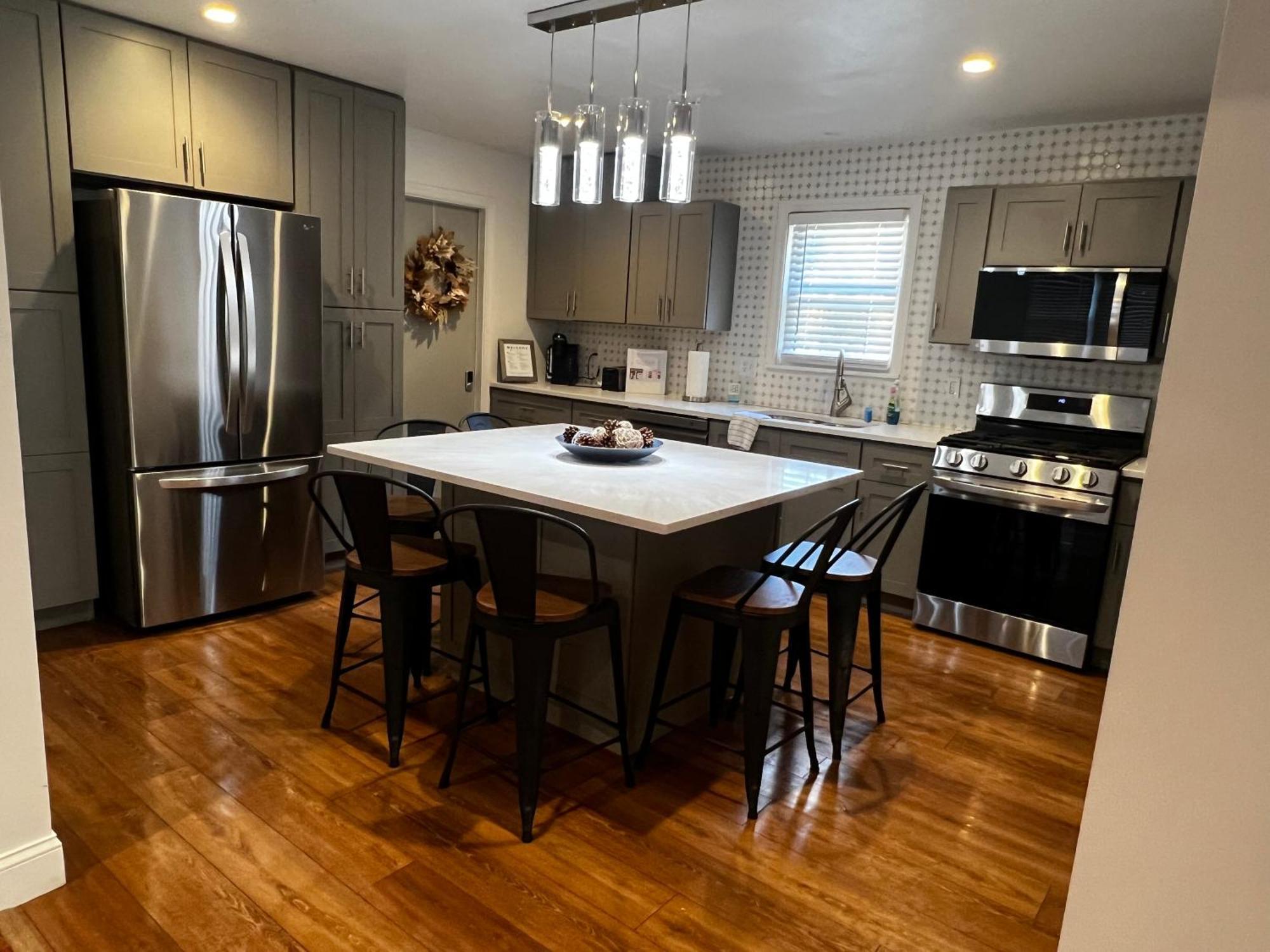 Spacious 3 Bedroom Ewing Home -Quiet Трентон Экстерьер фото
